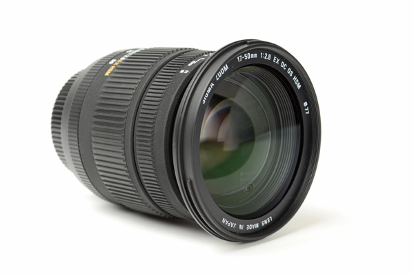 Sigma 17-50mm f/2.8 EX DC OS HSM standard zoom lens Review