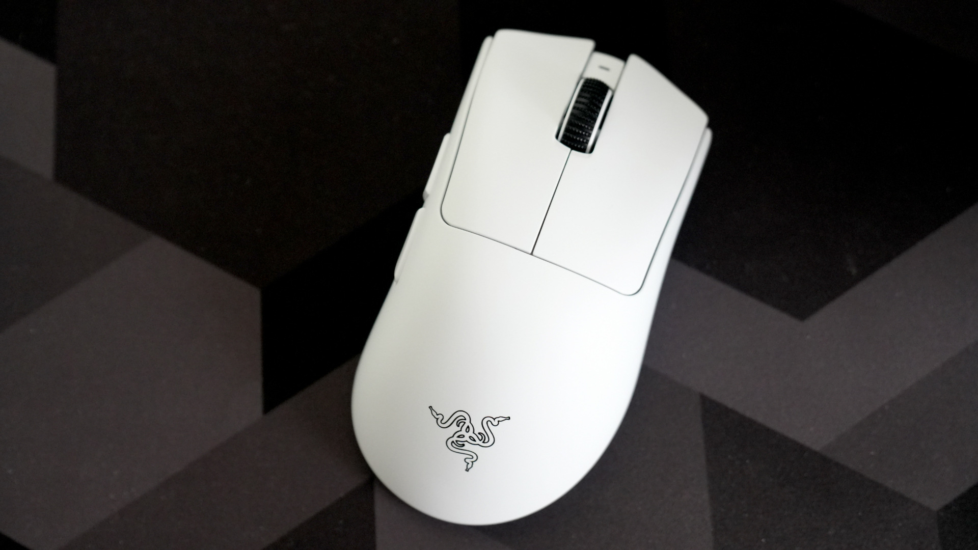 Razer-DeathAdder-V4-Pro-10.jpg