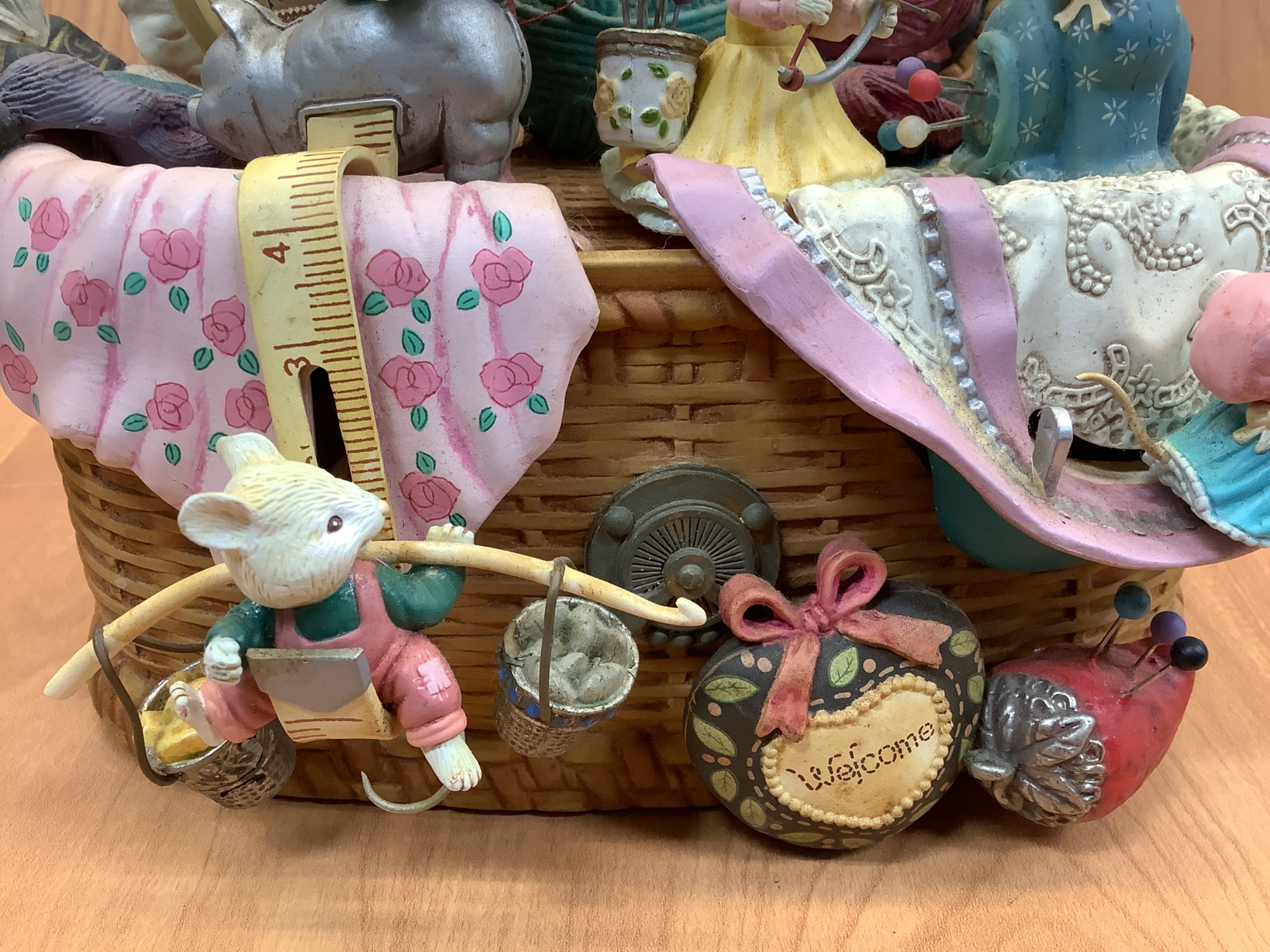 気まぐれ値下げ】ENESCO エネスコ 電飾付最上級 オルゴール 喫茶店 完動