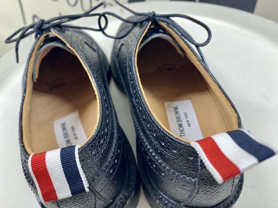 足元にも品を♪】Thom Browne(トムブラウン)のウィングチップシューズ