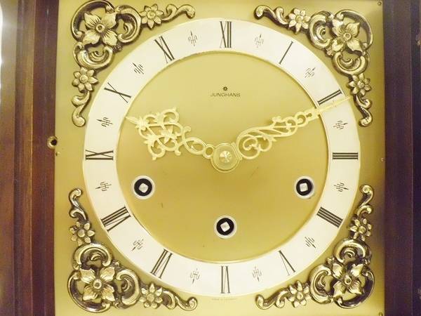ドイツの老舗！ユンハンスのウエストミンスターチャイム置時計が買取