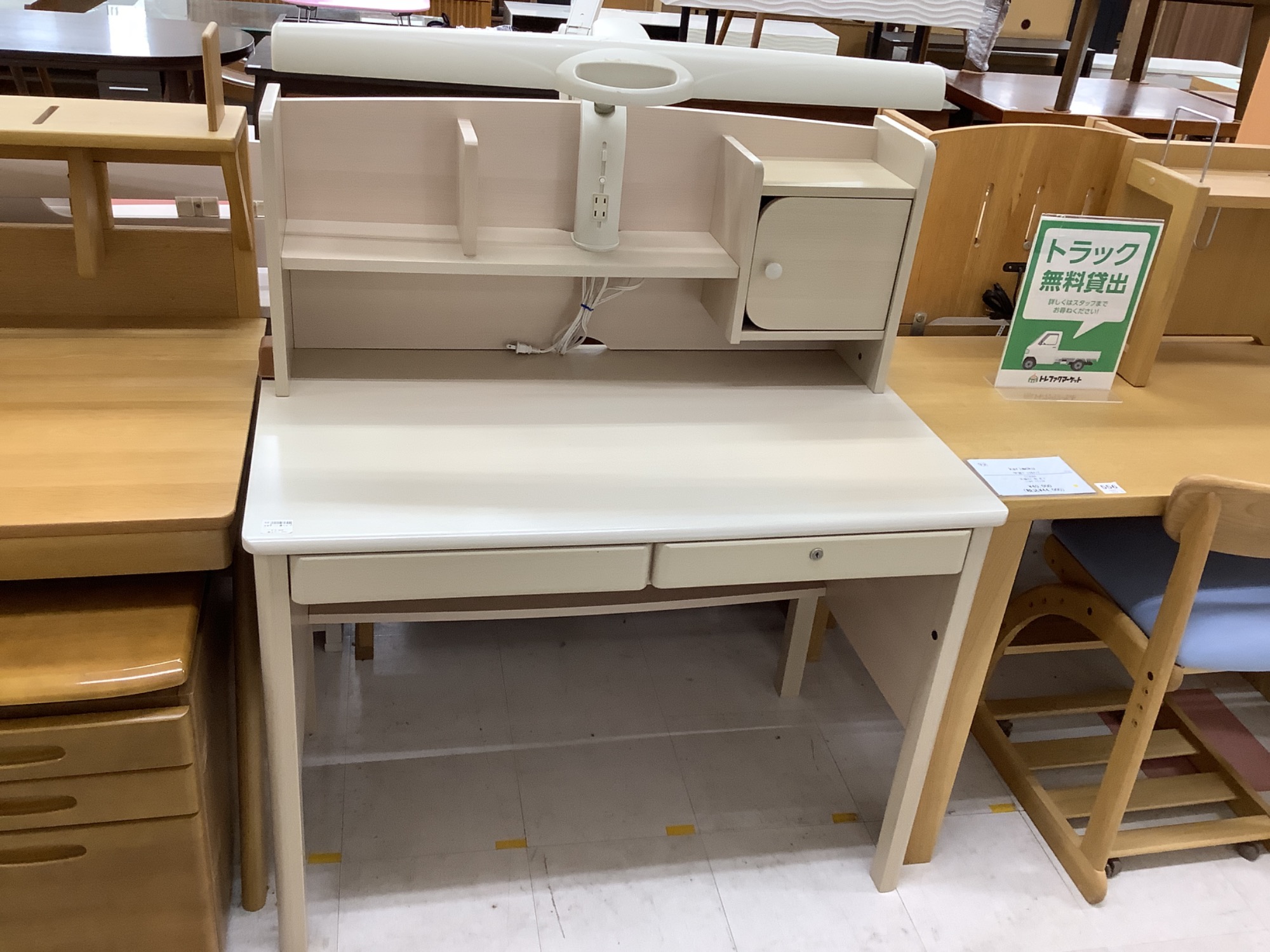 karimoku、浜本工芸、飛騨産業学習机展示中！｜2024年07月16日