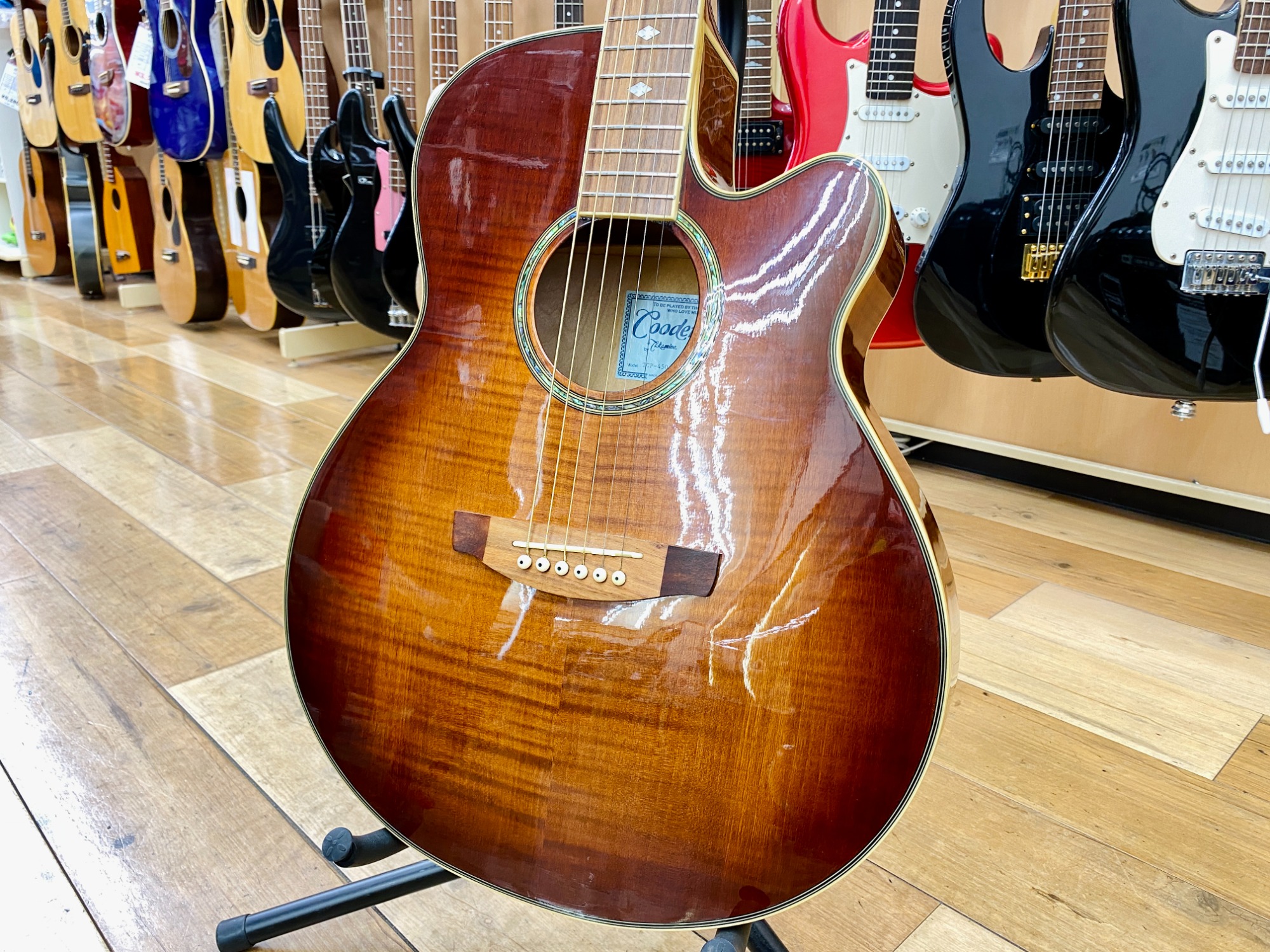 Takamineの廉価ブランド Cooder by Takamineからエレアコ TCP-450 買取