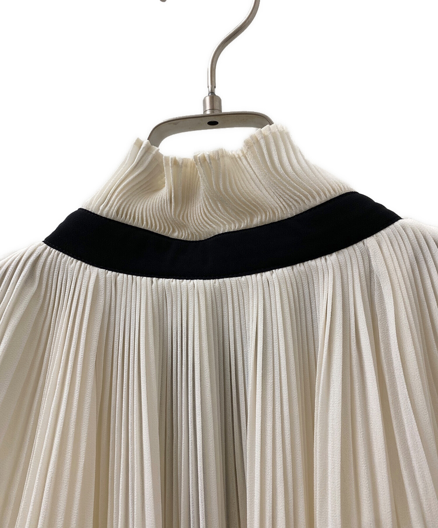 中古・古着通販】L'UNE (リュンヌ) プリーツフリルブラウス ホワイト