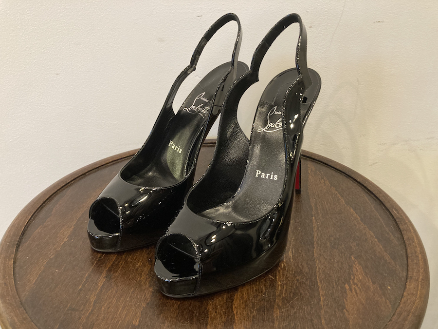 ルブタン ストラップ詰め｜BLOG｜ユニオンワークス [ 靴修理、鞄修理 ]