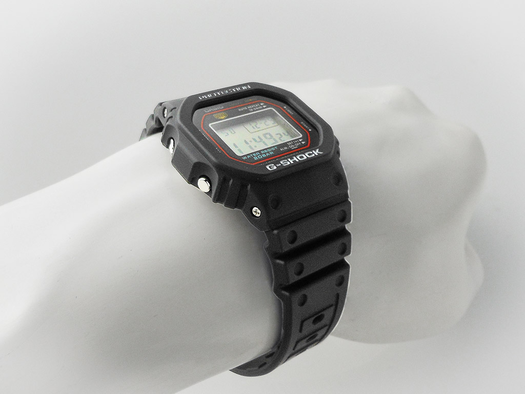 G-SHOCK＞DW-5000R-1AJF /初代G-ショック復刻モデル | 静岡の宝石