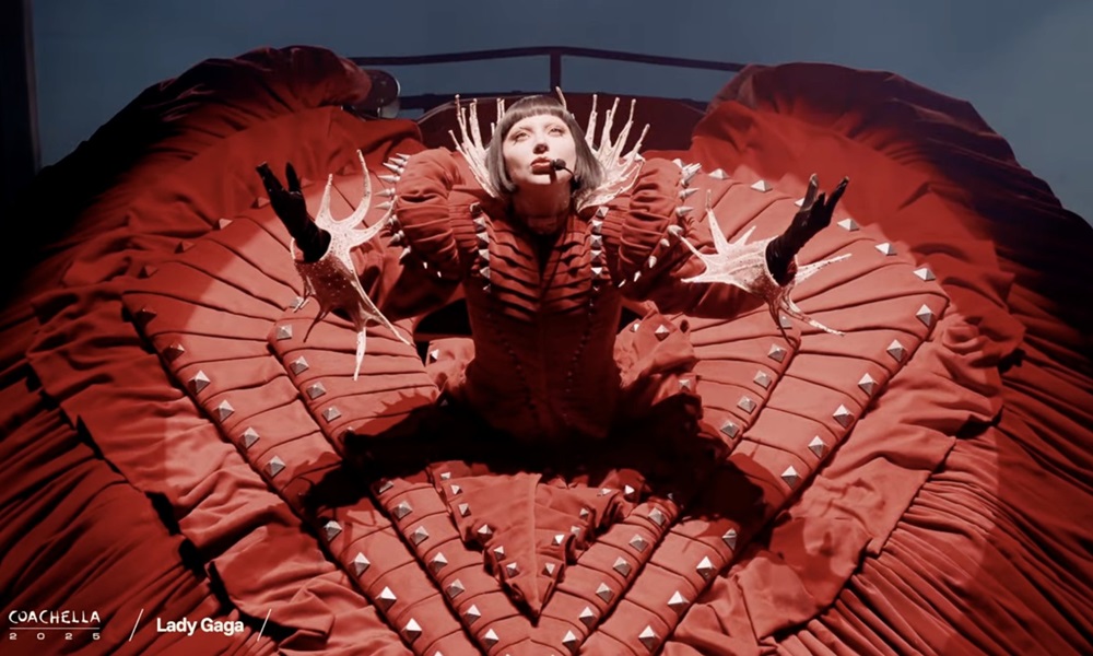 レディー・ガガ2026年日本公演ライブレポ：一大スペクタクルとなった