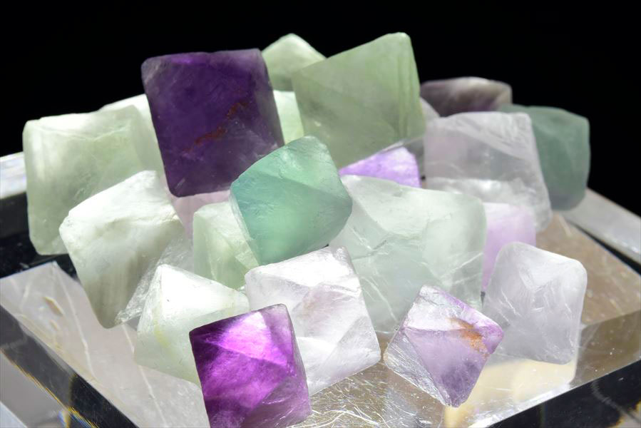 フローライト 八面体 約100g｜蛍石｜原石