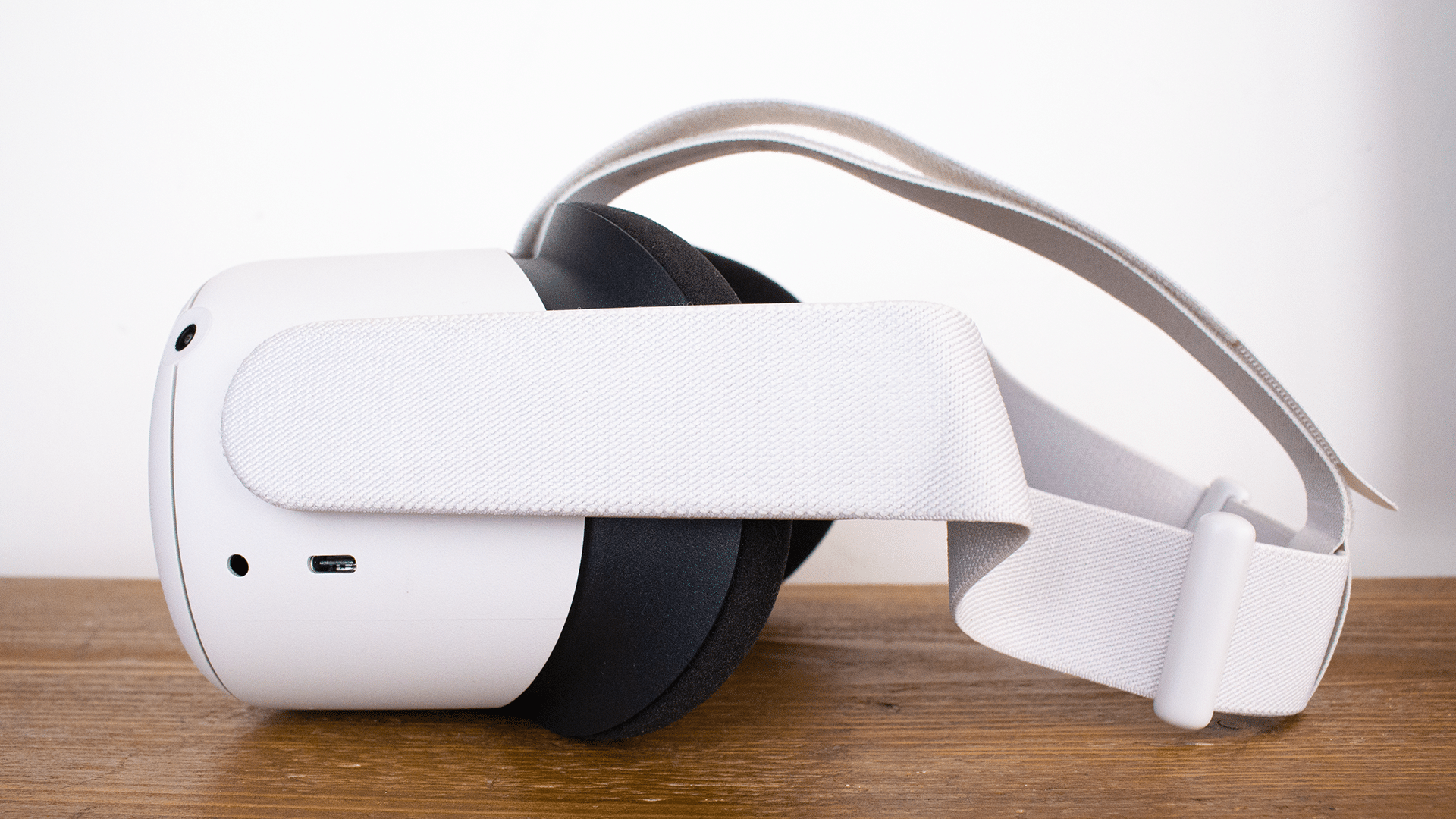 Oculus Quest 2 Specs: Nearly 2K Per Eye 90Hz LCD, XR2 Chip, 3-Step