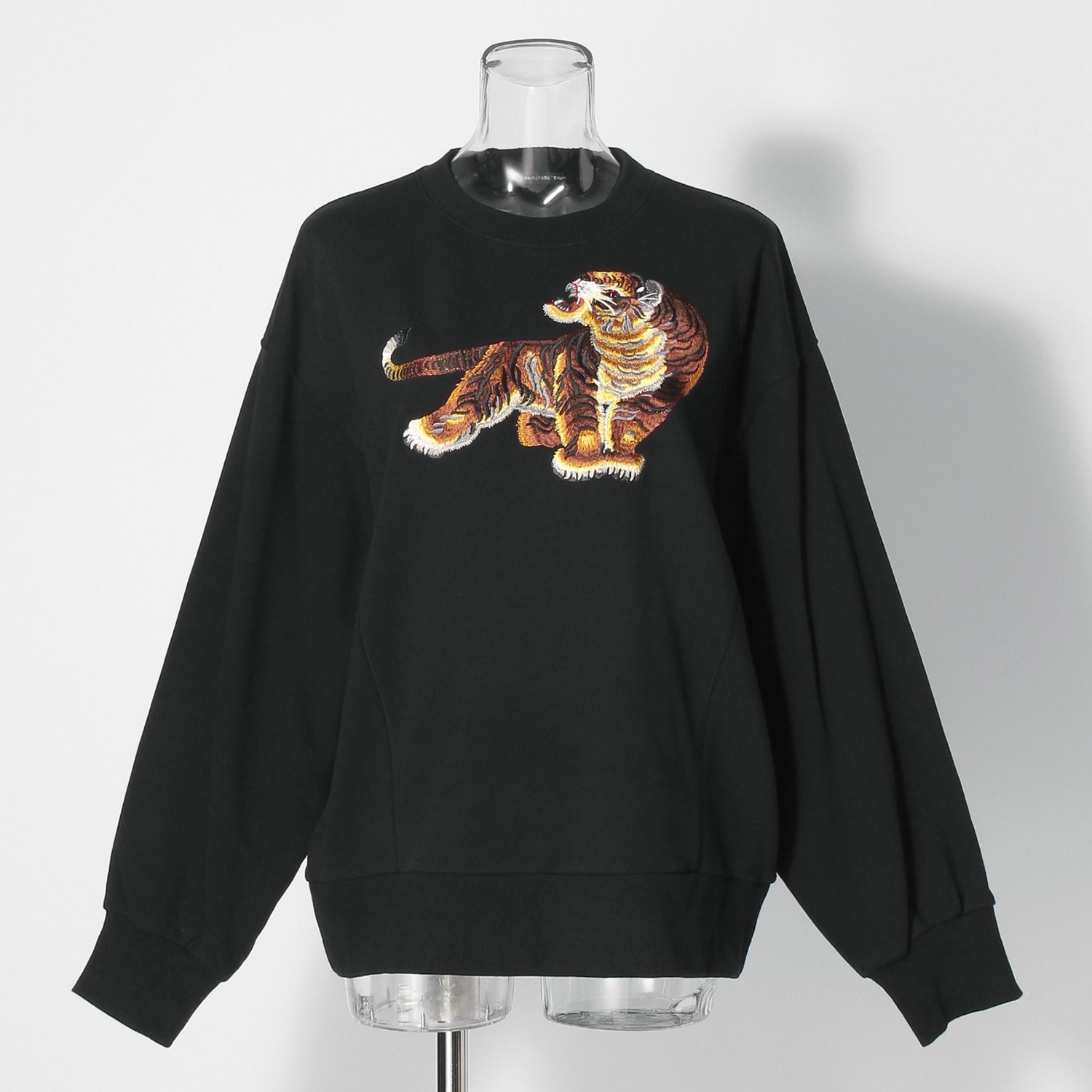 Tiger embroidery sweat shirt トレーナー｜VIVIENNE TAM