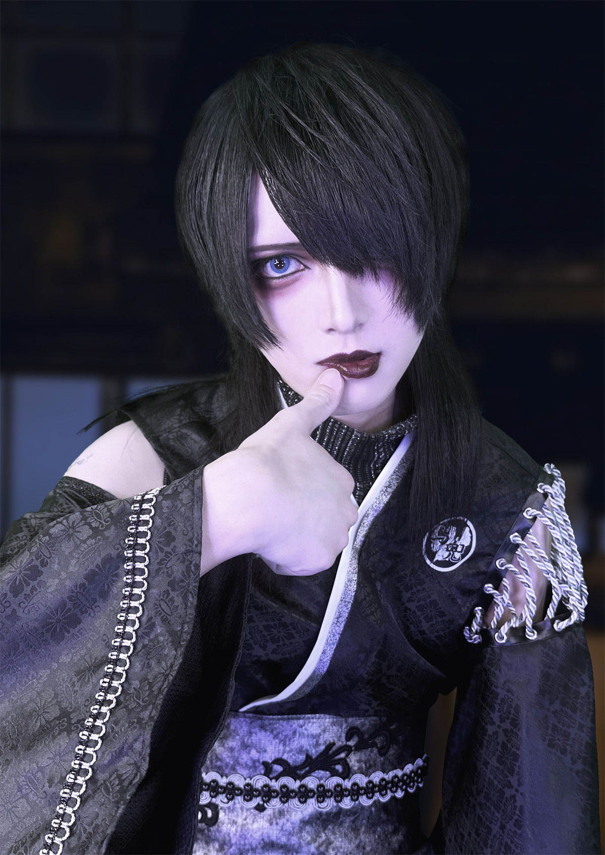 トリカブト・八坂詩音（Gt）】◇独占インタビュー◇V系Z世代激突