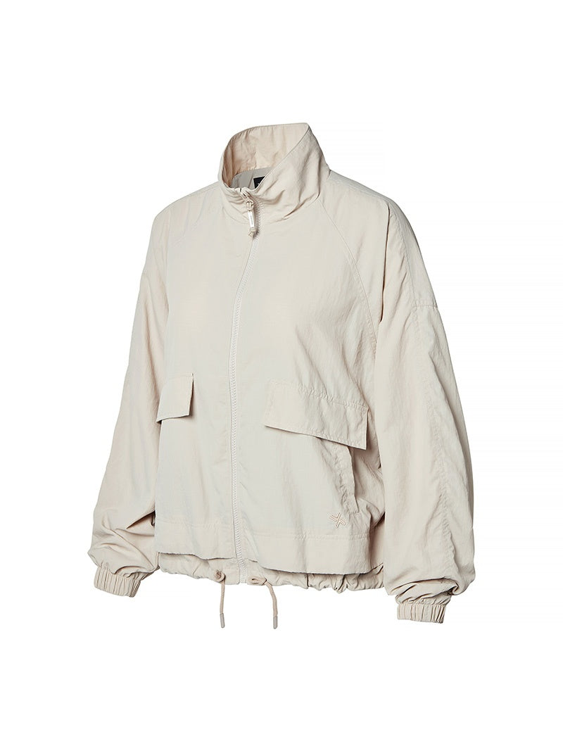 XTFJK02J3 マルチ ポケット付き ウィンドブレーカー