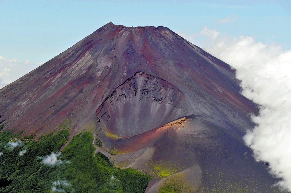 富士山「いつ噴火してもおかしくない」、溶岩流は新東名まで1時間45