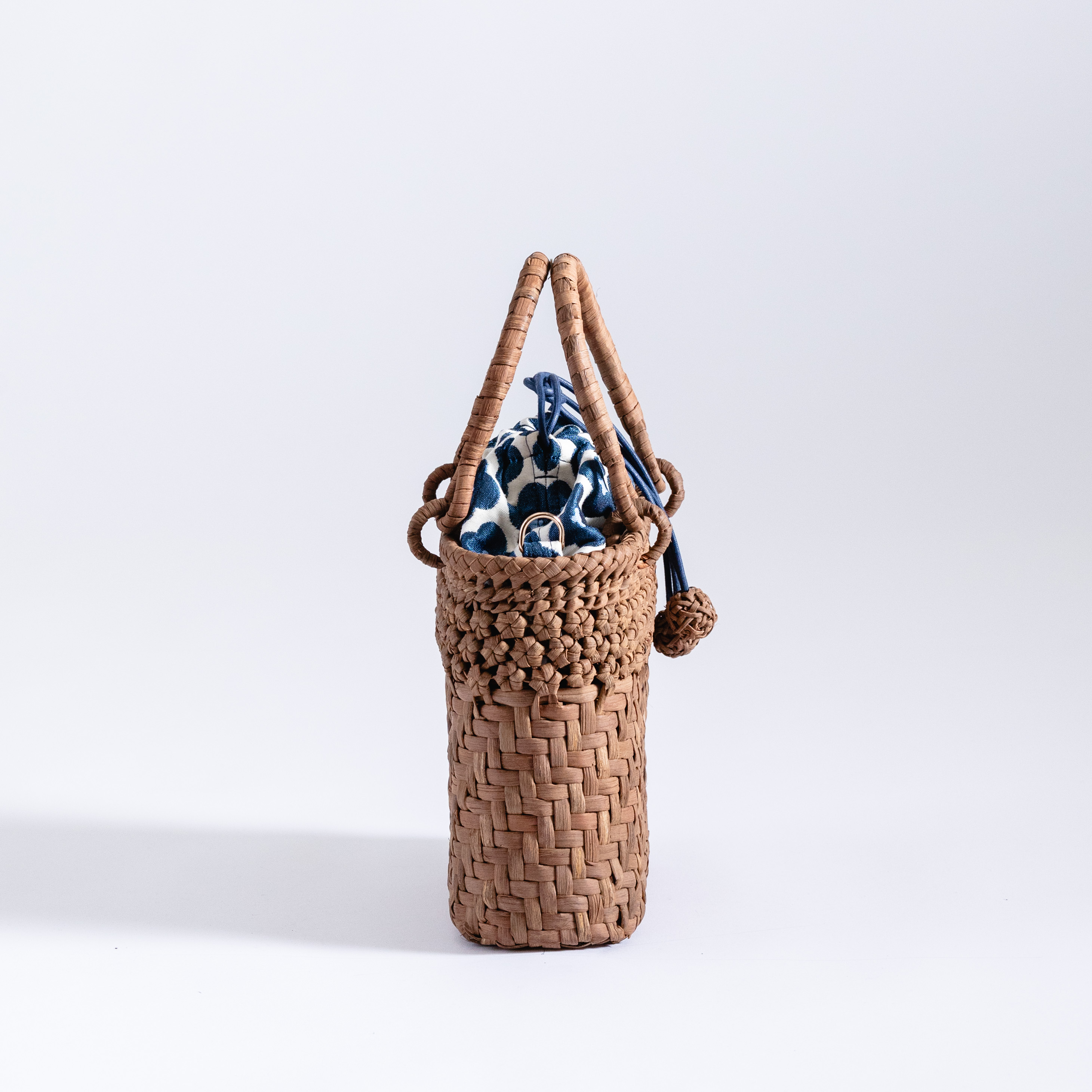 長野県大町市の山葡萄籠工房｜天然山葡萄籠の本格専門店