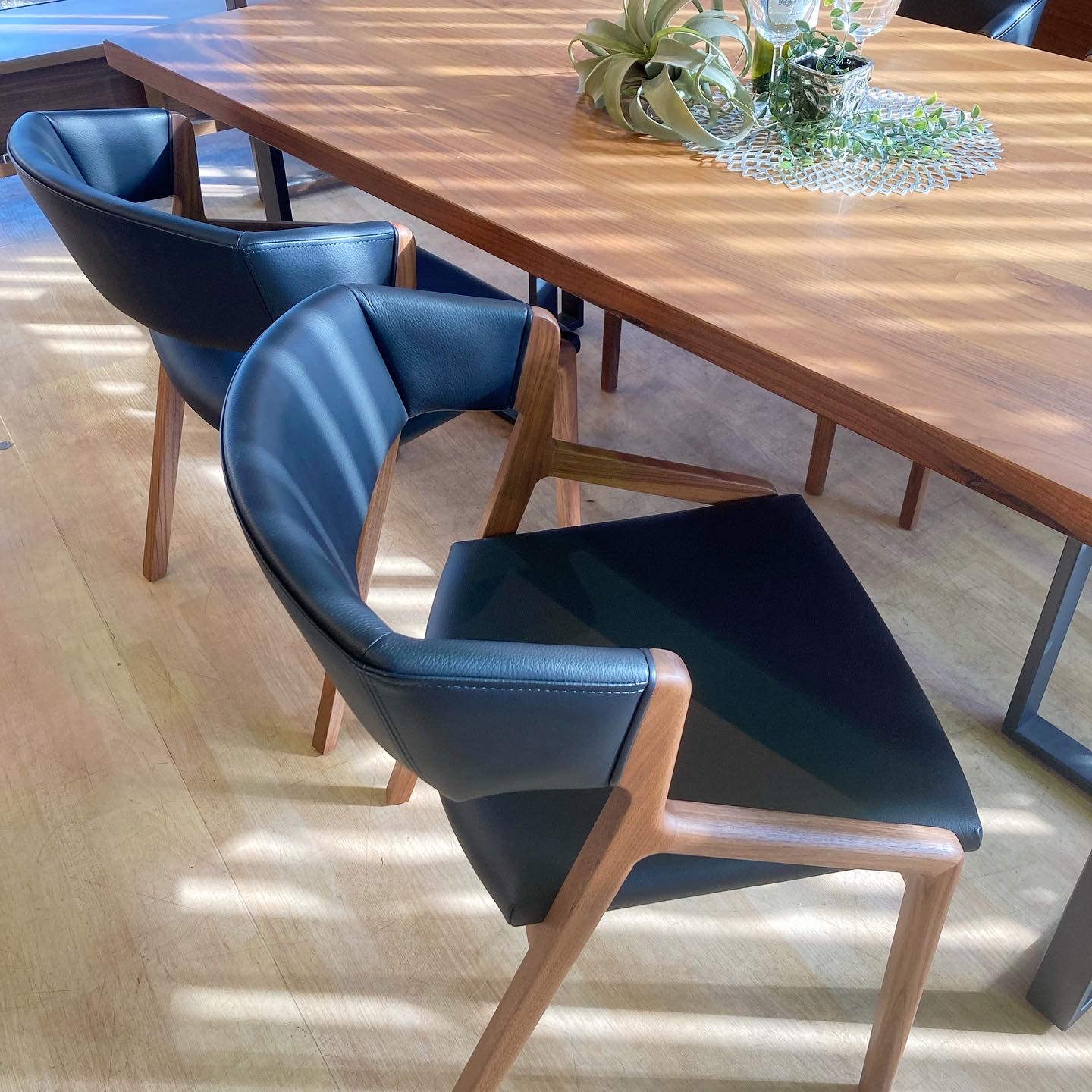 ダイニングチェア DC323-1W – 商品カタログ