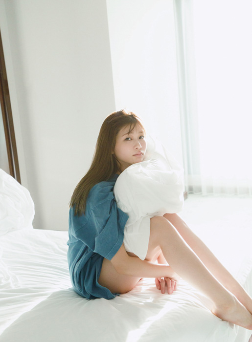 3月4日発売 生見愛瑠1st写真集「はじまり。」】スタイル抜群！すべての