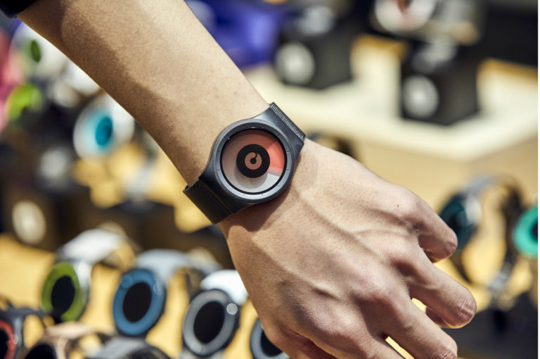 CELESTE GUNMETAL / RED | ZIIIRO(ジーロ) 公式 オンラインストア