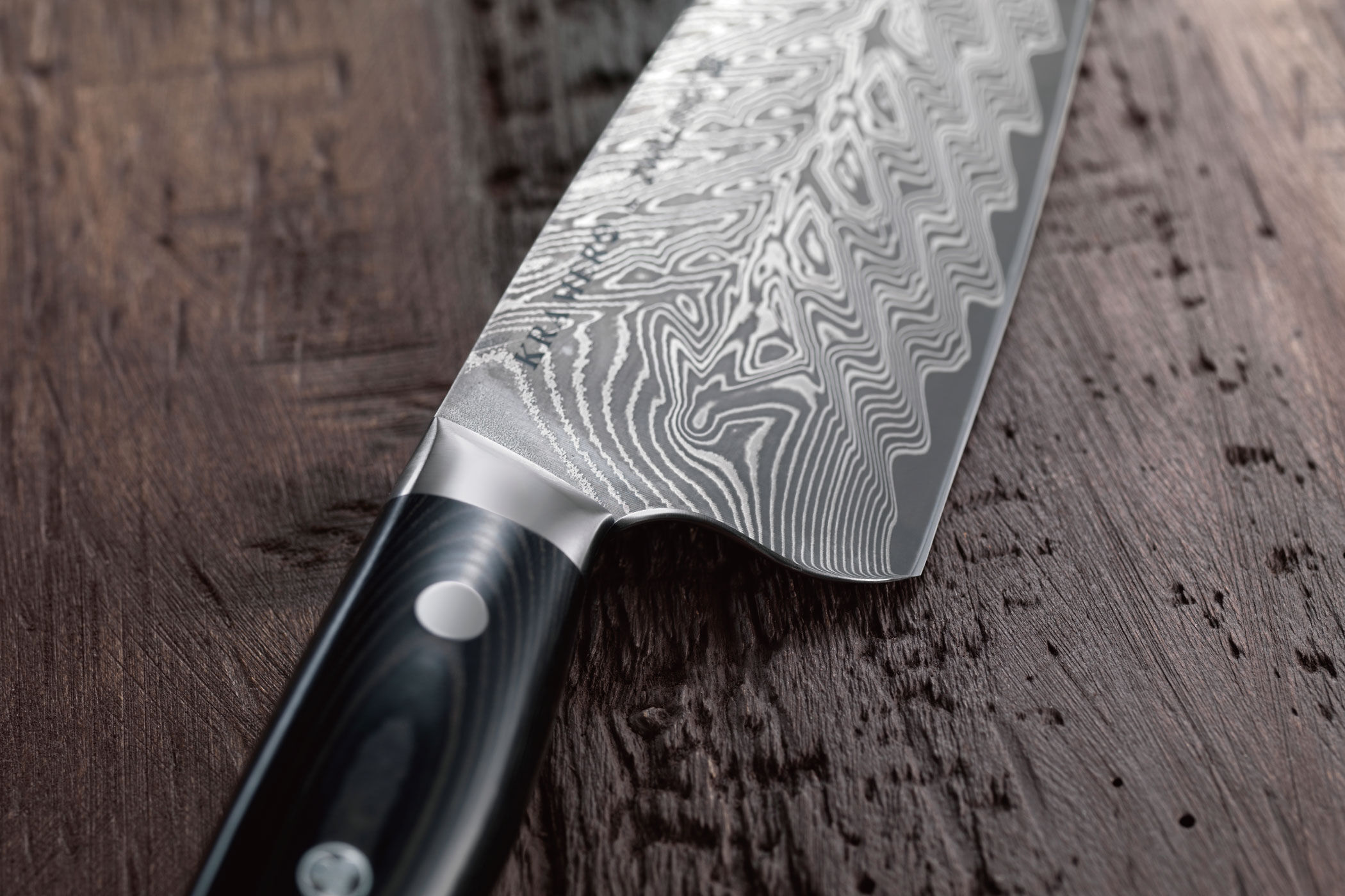 ダマスカス包丁とは？メリット・デメリットやおすすめの包丁をご紹介