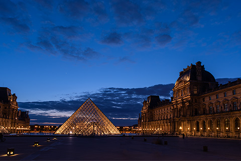 パリ】ルーブル美術館の夜景 －治安状況・アクセス・地図など完全レポート
