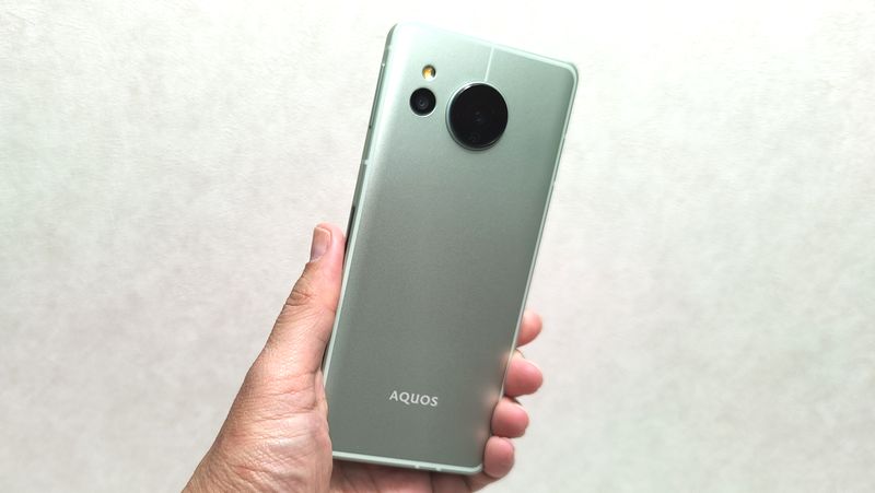 SIMフリー版「AQUOS sense8 SH-M26」にドコモのahamoのSIMを挿して