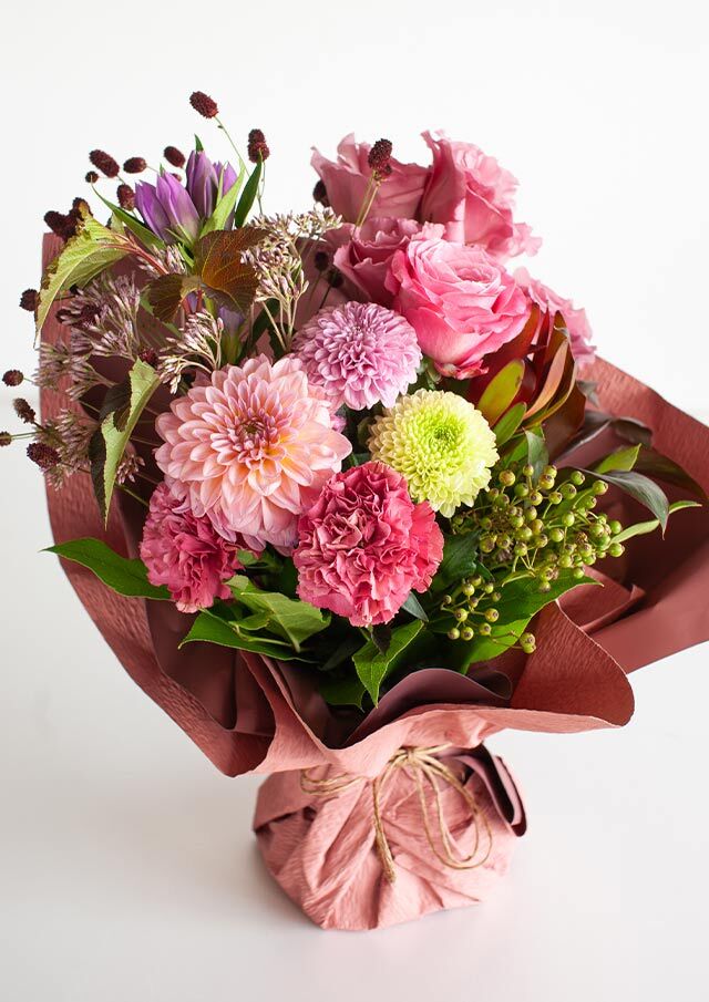 2022年敬老の日ギフト 秋のお花を使った ピンクの花束「あけび」 L