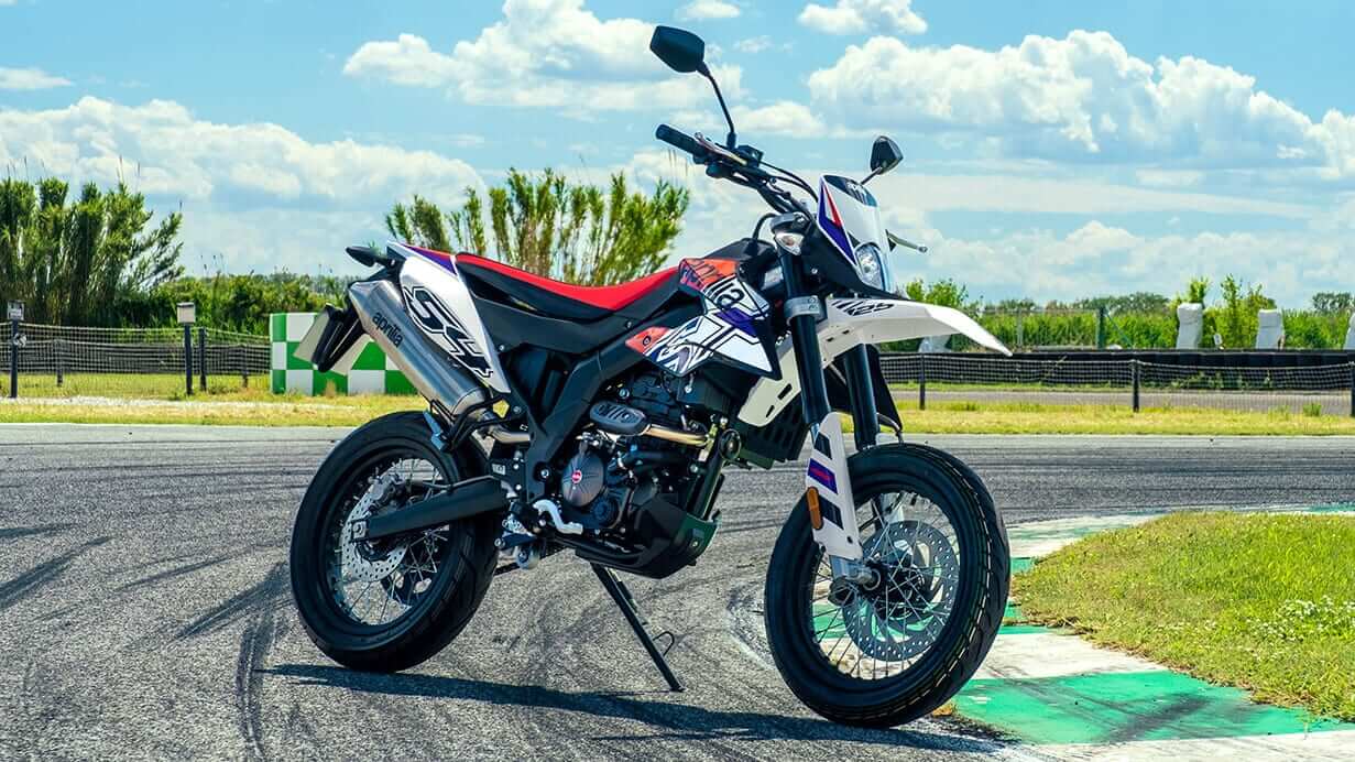 アプリリアSX125〈いま国内で買える新型バイクカタログ | 原付二種