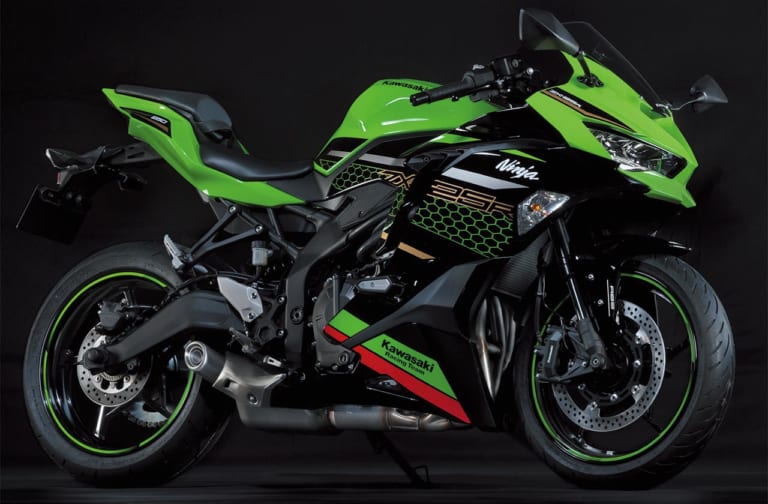 20 カワサキ Ninja ZX-25R カラーバリエーション＆価格予想│WEBヤング