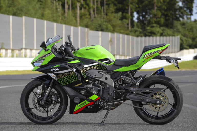 250km/h達成のZX-25Rターボ市販化目前! その乗り味はまるで2スト