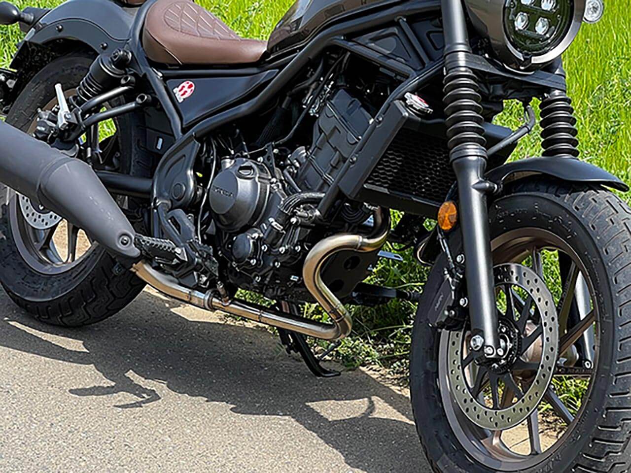 画像 No.8/12] 250ccとは思えないほどのゆとりのあるトルクとライダー