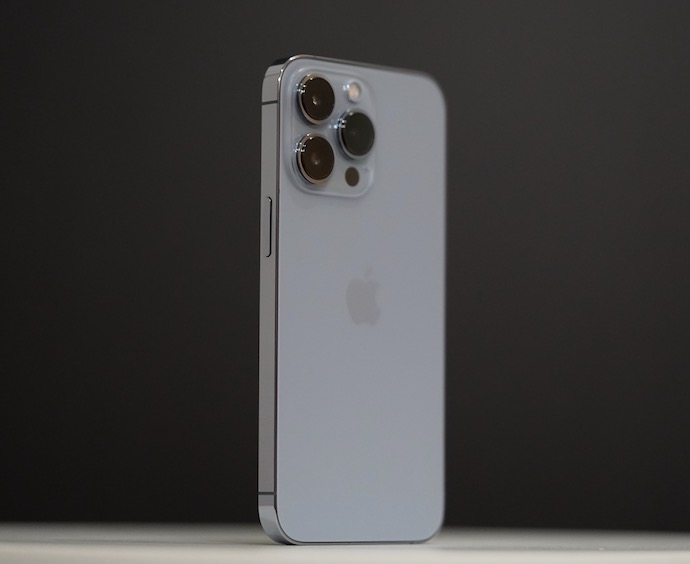 iPhone 13 Pro/Max 全カラー実機写真&動画レビュー！シエラブルー