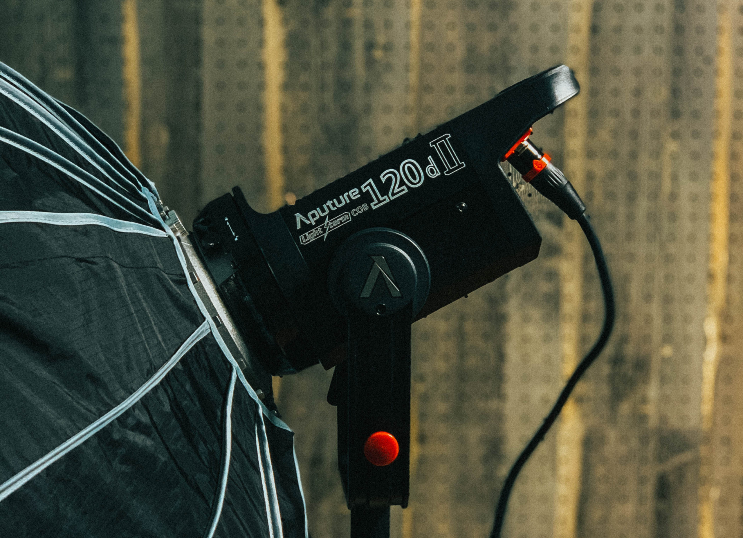 大人気】b-roll撮影したくてAputure 120d LEDライトを購入！