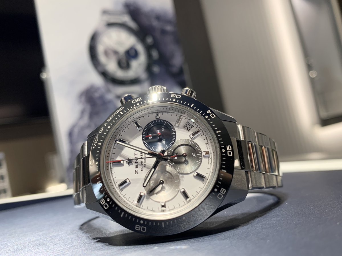 夏に向けて、クロノマスタースポーツのベルトを変えてみませんか