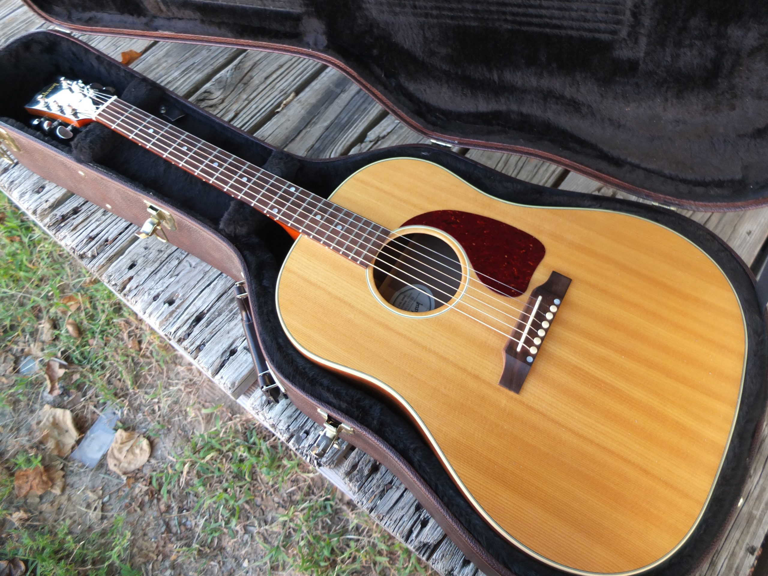 Gibson J-45 Studio Walnut 2020 – 2022 – Antique Natural – Action