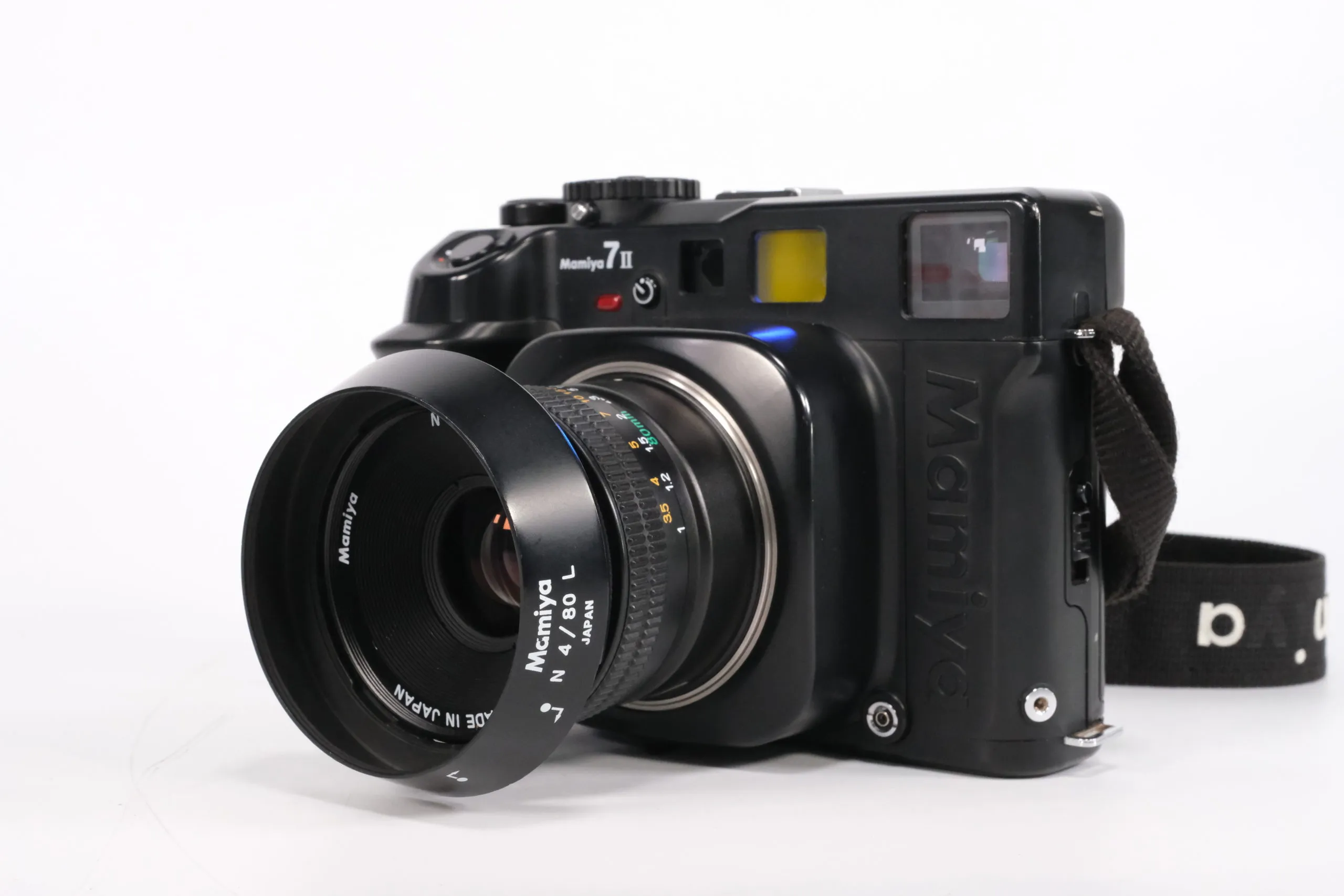 MAMIYA M645 1000Sを買取させて頂きました。現在の相場や特徴もご紹介