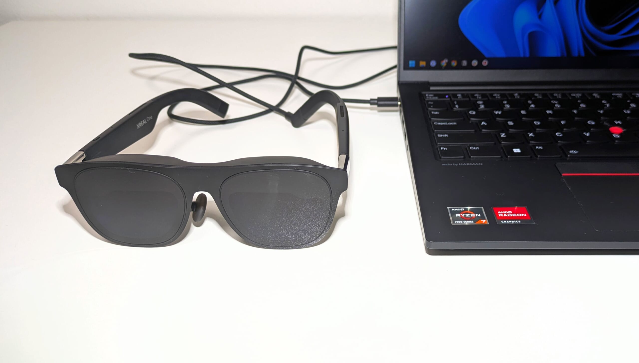 XREAL Oneレビュー！チップ搭載でここまで変わった！見え方や使い方を