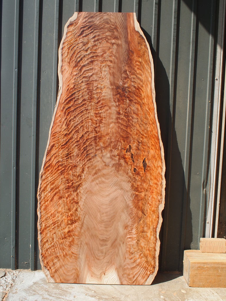 天然杉（瘤杢） | あきたの材木屋あきたの材木屋