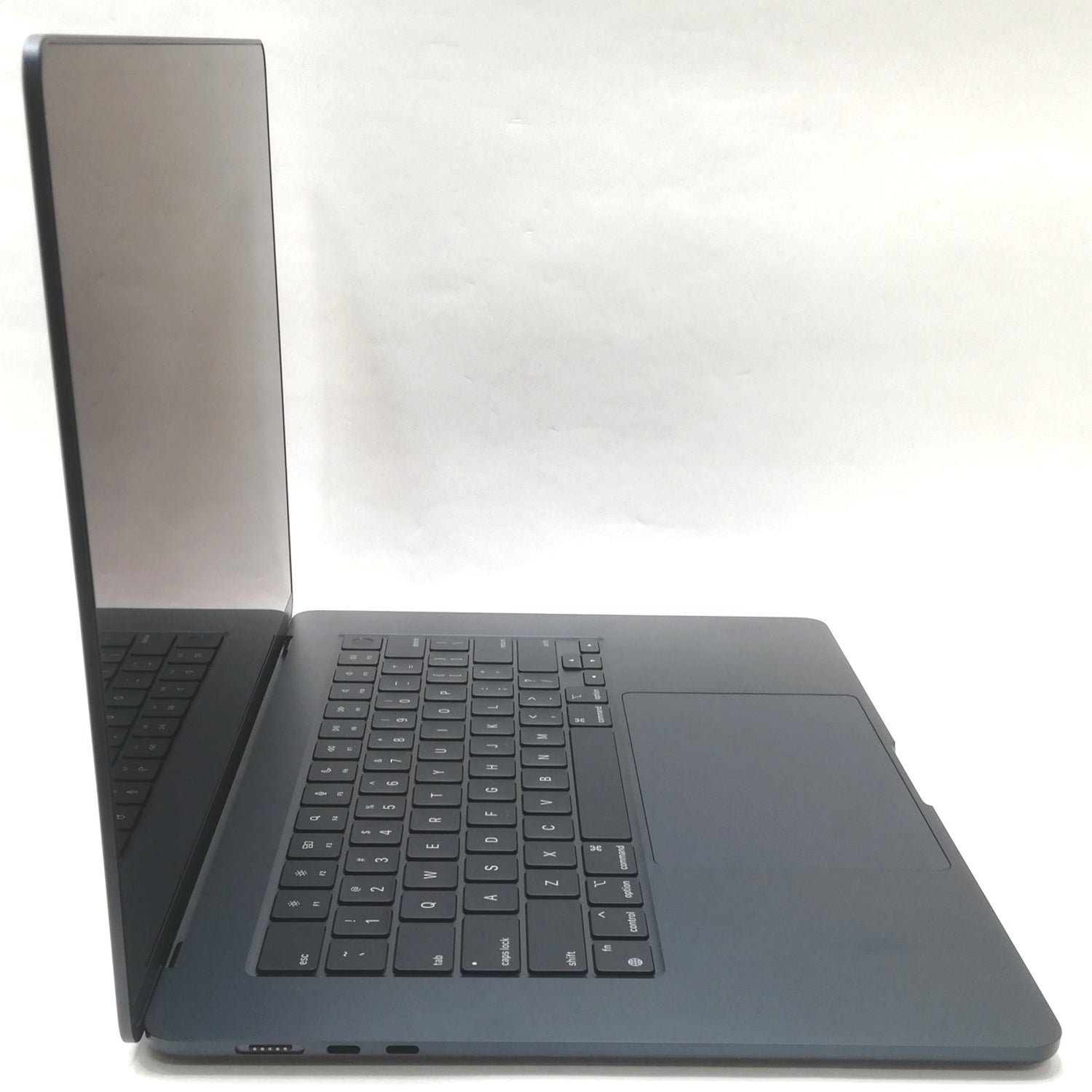 MacBook 中古 販売】MacBook Air M3 / 15インチ / 2024 / 24GB / 1TB