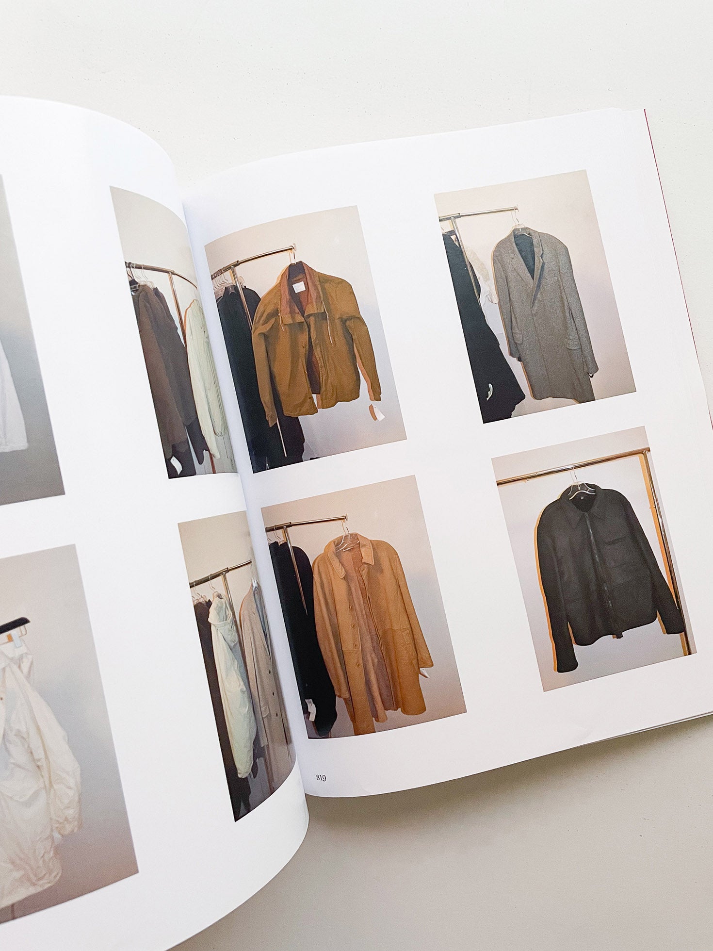 Helmut Lang Archive Dispersed by Joakim Andreasson - 本 屋 青 旗