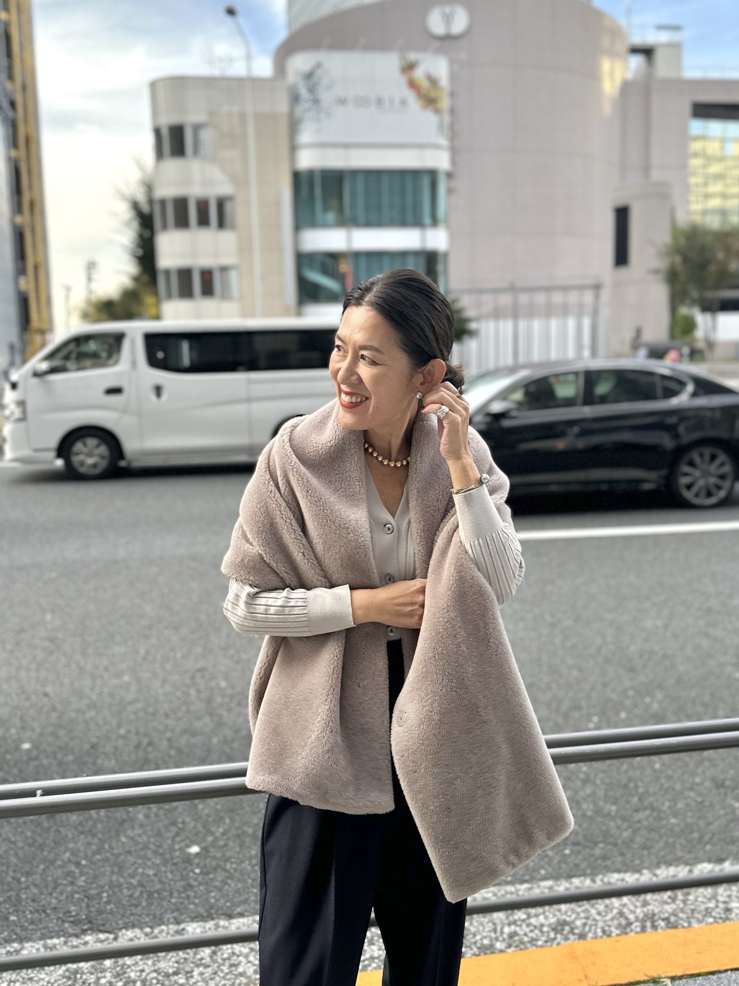 ソージュ】高見えNo.1のボアケープ！ by 大草直子｜着こなしサンプル