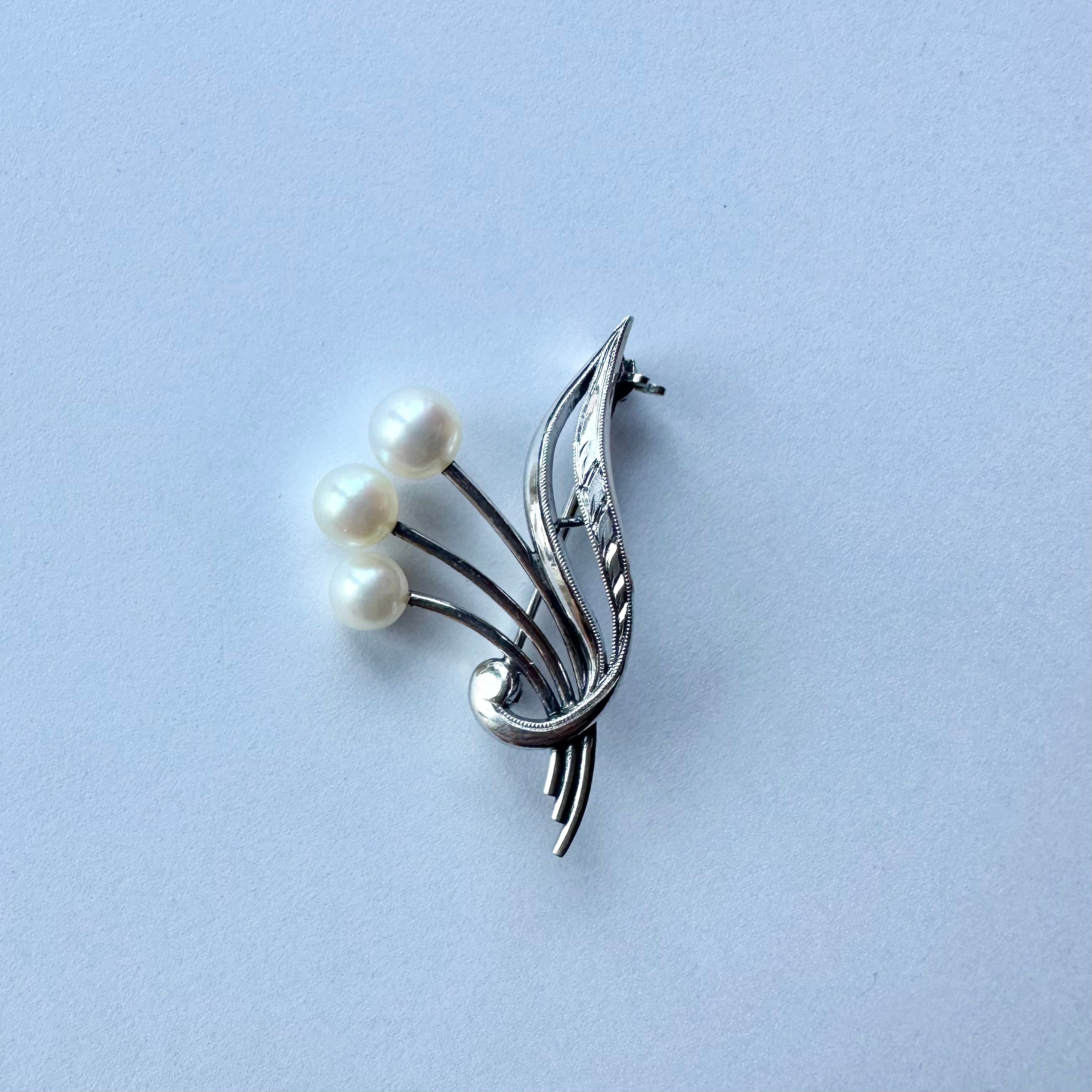 ミキモト アコヤパール シルバーブローチ(鑑別書付) – Amelie Antique