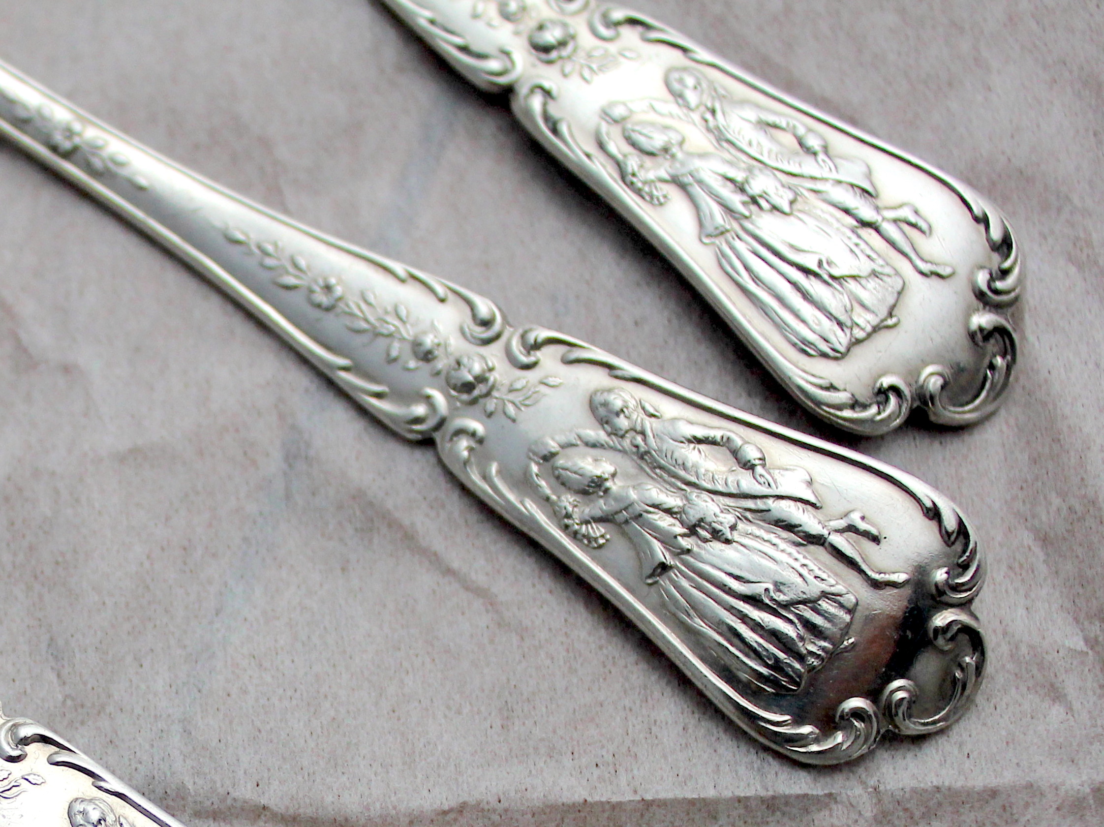 Sold : ピュイフォルカスプーン6本フレンチシルバー950,リボン、薔薇