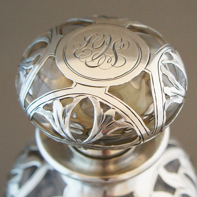 シルバーオーバレイ「銀装飾 香水瓶」《アンティックかとう》