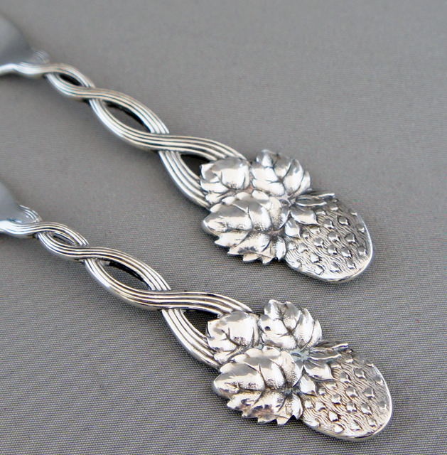 ティファニー「ベリーフォーク ”Strawberry Vine”【在庫1本のみ