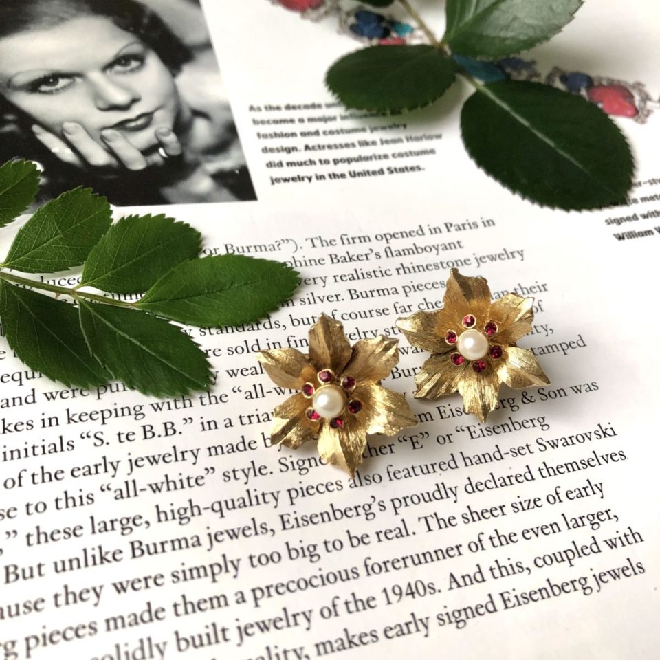 ブーシェ「フラワー ブローチ」《アンティックかとう》