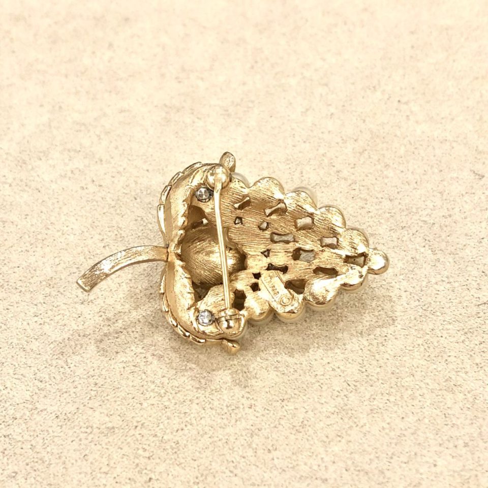 トリファリ「ぶどう ブローチ」《アンティックかとう》