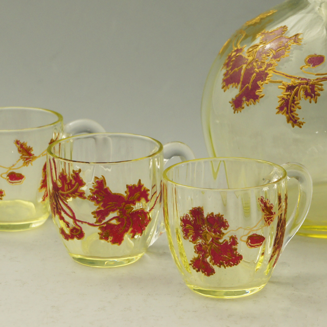 オールドバカラ「ウランガラス 赤エナメル彩 リキュールセット（ボトル