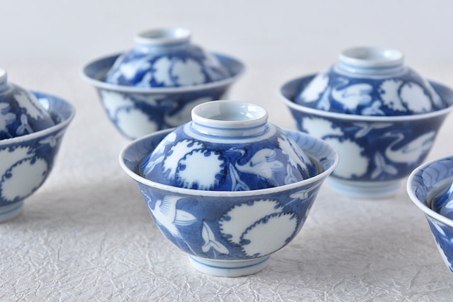 古伊万里 染付 雪輪鷺模様 白抜き 小ぶりの蓋付茶碗 5客セット - 生活