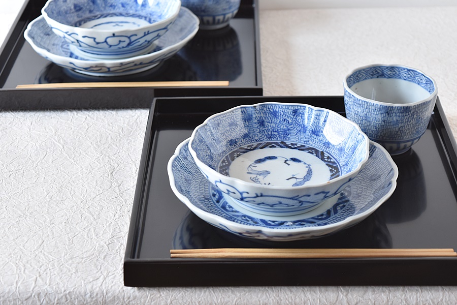 古伊万里 染付 微塵唐草 太明成化年製文 輪花型 六寸皿 - 生活骨董と