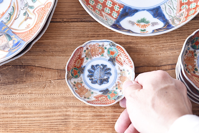 伊万里 色絵 花籠 柘榴 輪花型豆皿 - 生活骨董と古布のアンティーク