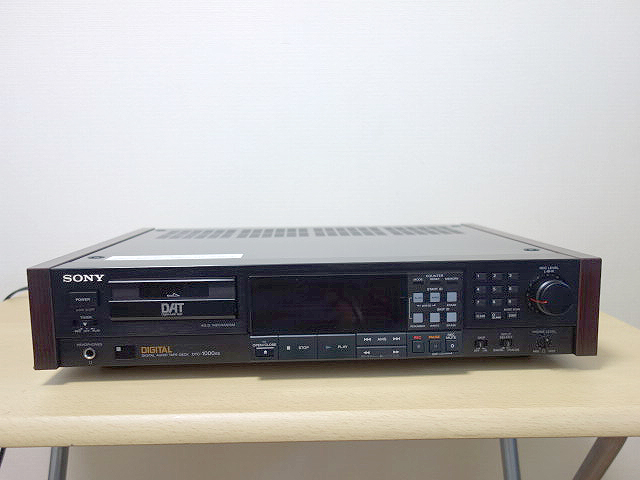 DTC-1000ES (Sony) 1987年 | 古いハードに囲まれて since2011